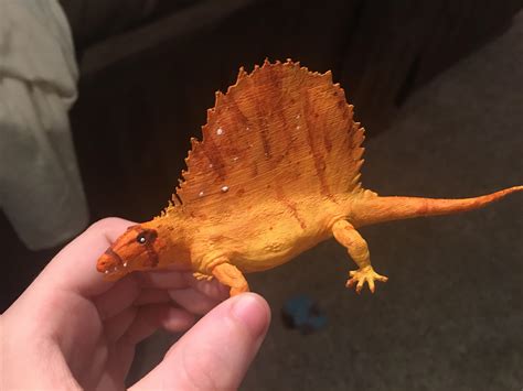Finished my painting my Dimetrodon model : r/Naturewasmetal