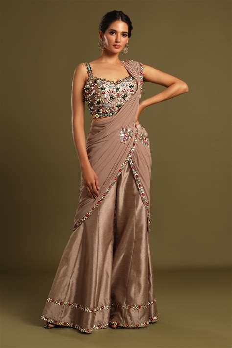 5 Types Of Roka Outfits For Modern Brides-To-Be - ShaadiWish