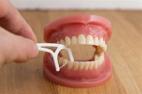 FLOSS FLOSS FLOSS – Dr. Ronald C. Haas | Prosthodontist