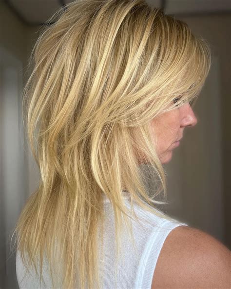 modern medium length haircuts  hairstyles  women