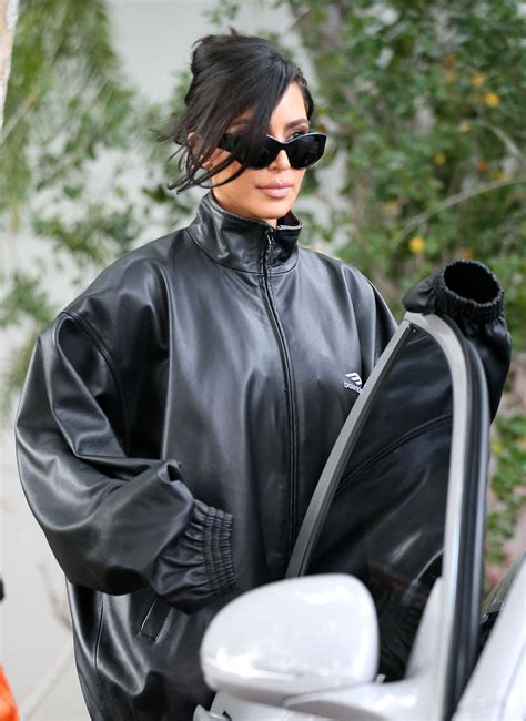 Kim Kardashian 'misses' Kanye West, fans say as reality star 'dressed