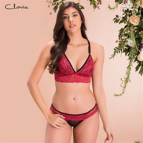 Reasons to Fall In Love With the Clovia Bralette Collection | Clovia Blog