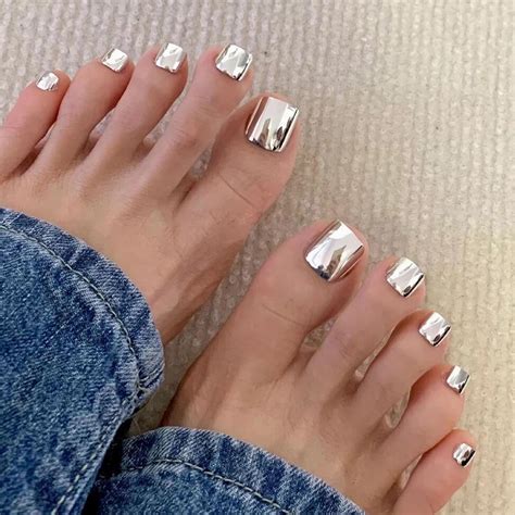 Amazon.com: MISUD Chrome Press on Toenails Glossy Fake Toe Nails Glue