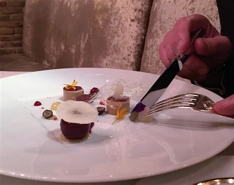 20 FINE DINING EXPERIENCES AROUND THE WORLD