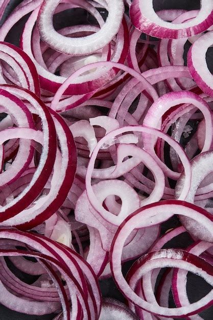 chopped red onion images    freepik