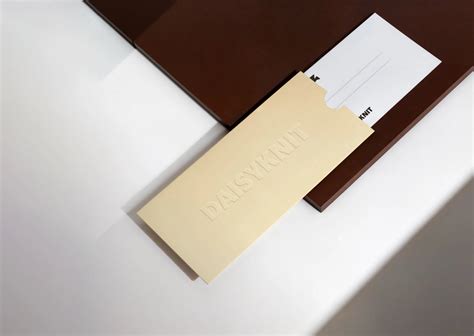 Удобная и практичная одежда на каждый день. Купить изделия базового ...