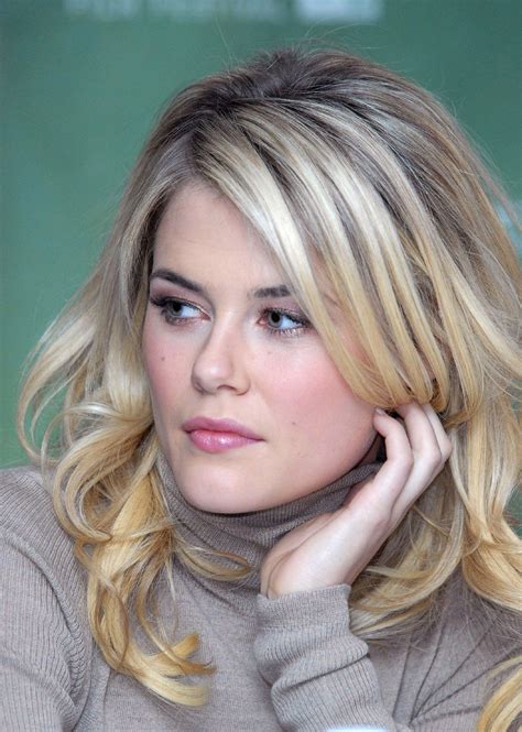 rachel taylor | Rachael taylor, Hair inspiration, Beautiful hair
