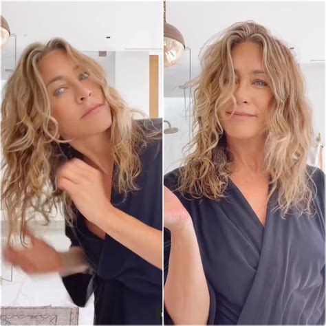Jennifer Aniston Went Makeup-Free to Show Off Her Two-Step Beach Waves