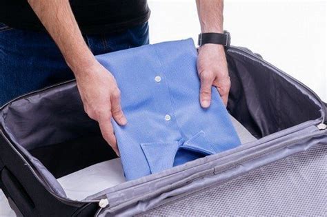 Как правильно сложить рубашку с длинным и коротким рукавом, в дорогу и дома