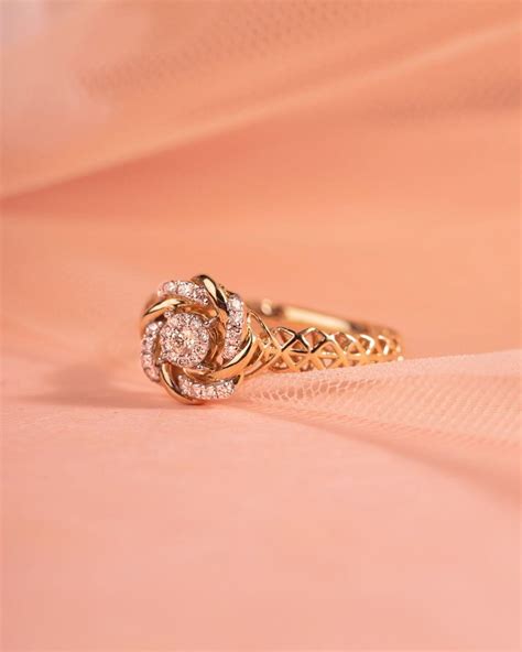 ultimate guide  gold engagement ring designs  couple