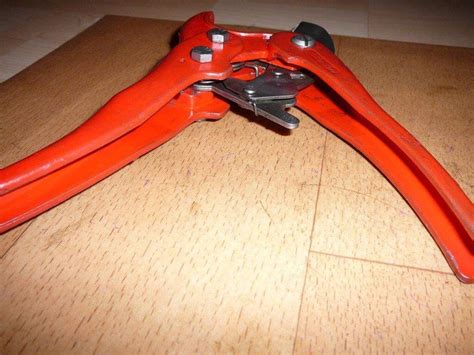 OSTRÉ NŮŽKY na PLAST /PVC trubky a hadice-MÜLLER-KOVO max. 32 mm-levně ...