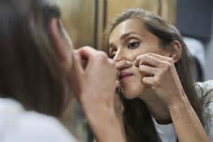 This is why you should never pop cystic pimple tonight 5