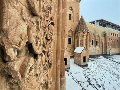 ishak pasha palace nomatto