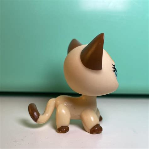 Littlest pet shop shorthair cat LPS #3573. Authentic... - Depop