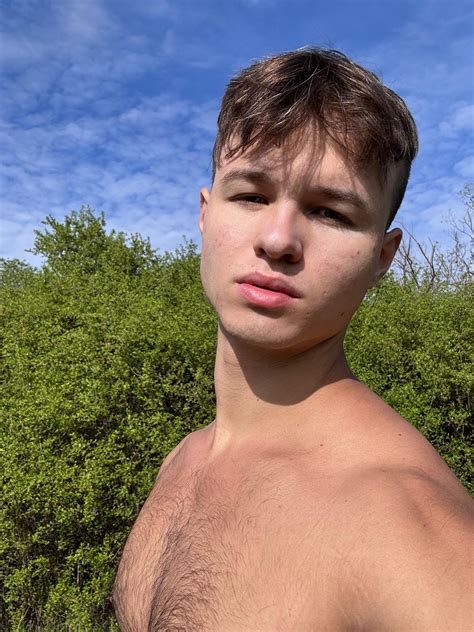 Gay Men Only | Hey everyone! New to the group and excited to make some