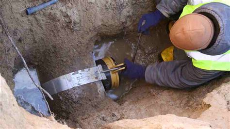 How Professionals Repair a Broken Sewer Line – Akams Heating & Plumbing