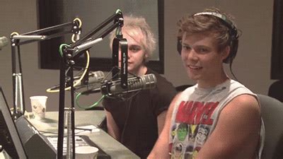 michael clifford ashton irwin gif | WiffleGif