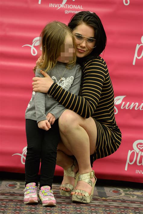 Pictures of Inari Vachs