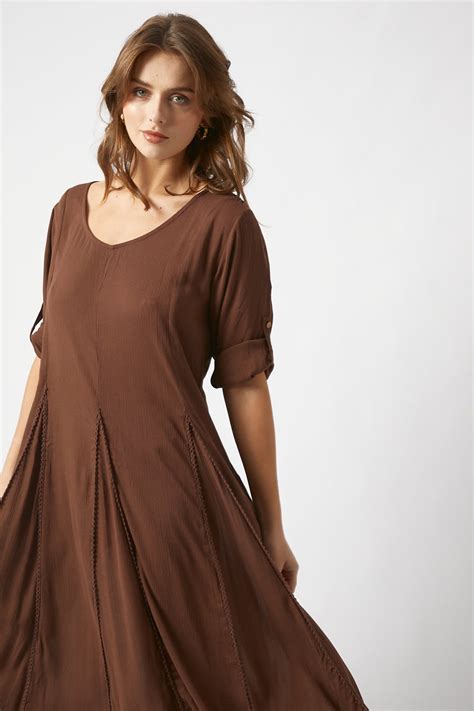 Nostalgia Dress – Tree of Life