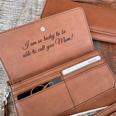 how much to spend on groomsmen gifts