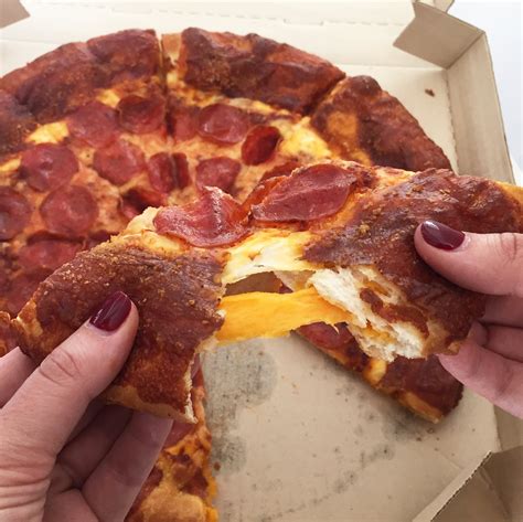 Pizza Hut Cheese Pizza