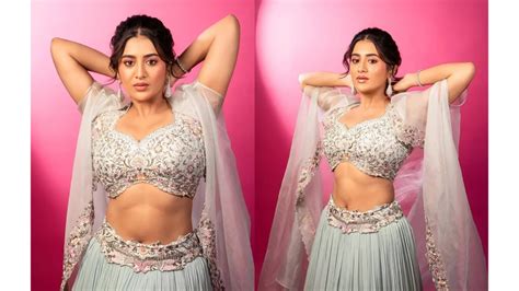 rashi singh flaunts  sultry midriff   scorching lehanga