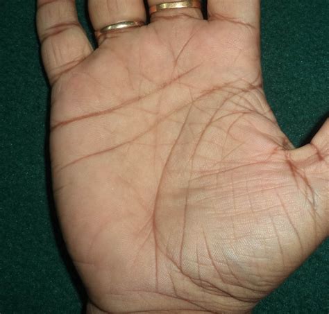 palm reading line of fate 4