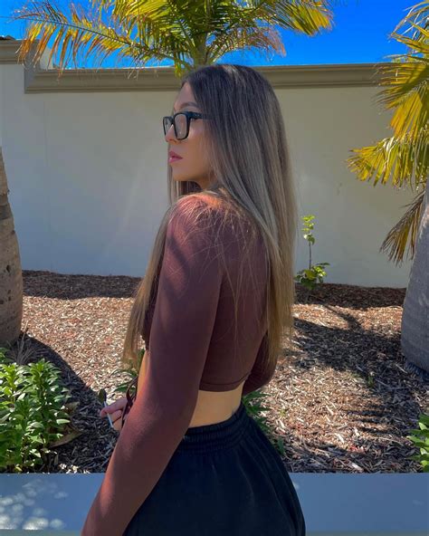 Mikaylah (@mikaylahscameraroll) • Instagram photos and videos