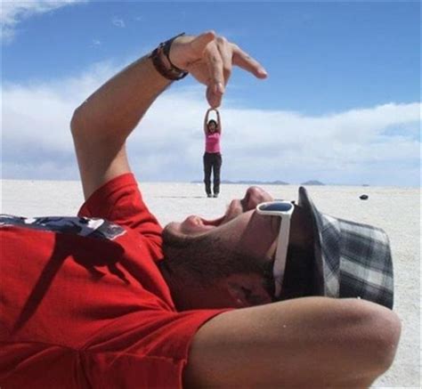 Funny Optical Illusions (21 photos) | KLYKER.COM