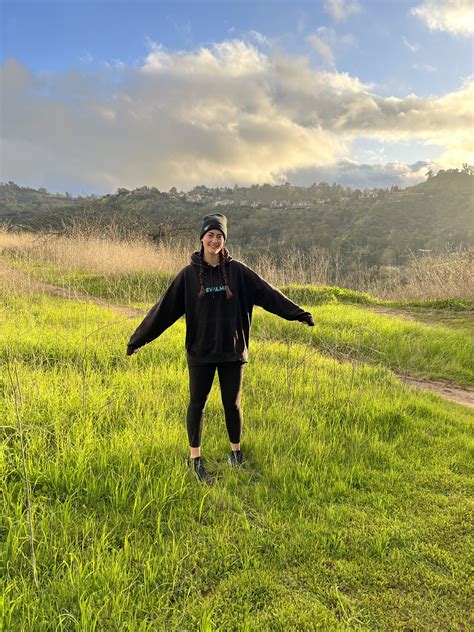 TW Pornstars - 1 foto. Lily Alcott. Twitter. It’s my birthday today