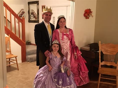 Sofia the First costume with King Roland and Queen Miranda | Family ...