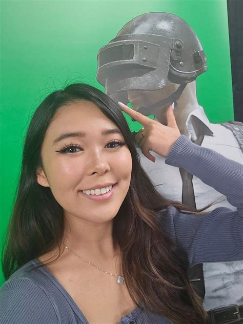 extraemily twitter : r/OfflinetvGirls