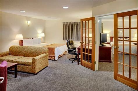 Travelodge Hotel Sudbury - UPDATED 2018 Prices, Reviews & Photos ...