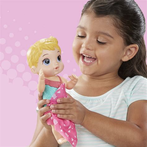 Кукла бебе Baby Alive - Splash'n Snuggle, Русо момиченце - eMAG.bg