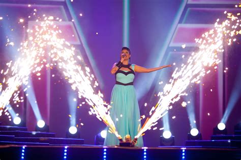 EUROVISION ADDICT: Bulgaria 2012: Sofi Marinova sings about LOVE