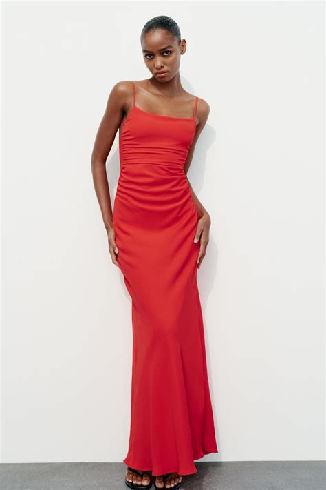 la robe longue rouge de zara tendance estivale incontournable nathanya