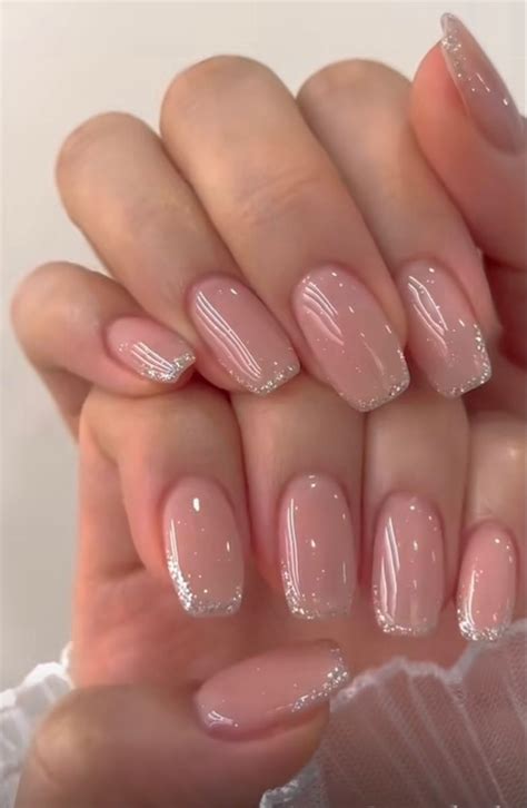 Нюд с блестками | Gel nails, Simple nails, Nail colors