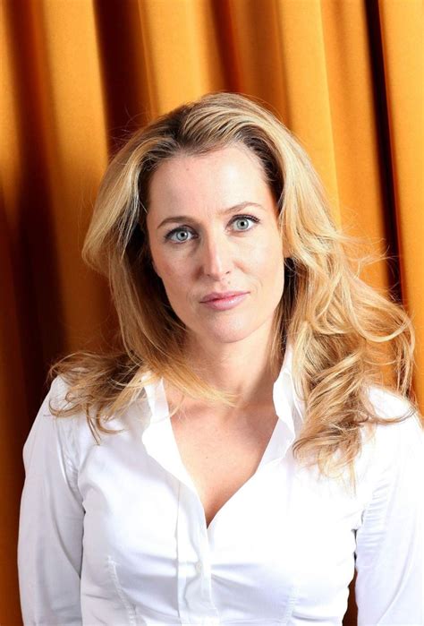 mia on X | Gillian anderson, Photoshoot, Actresses
