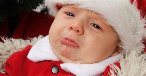 merry crying christmas baby : r/pics