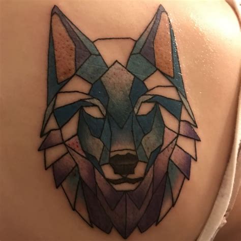 Geometric Wolf Tattoo | Geometric wolf tattoo, Geometric wolf ...