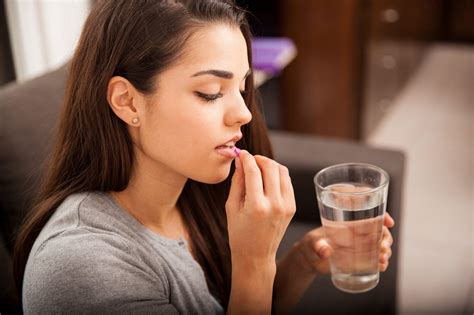 Warfarin là thuốc gì? Công dụng và liều dùng • Hello Bacsi
