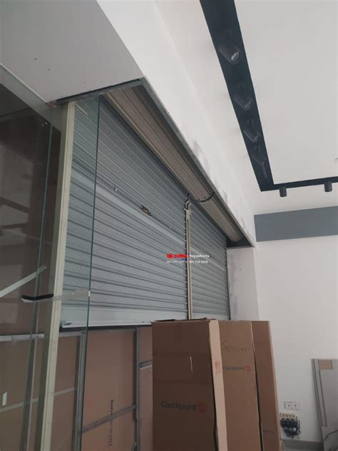 Rolling Door One Sheet Full Perforated Berkualitas di Hardware Roxy ...