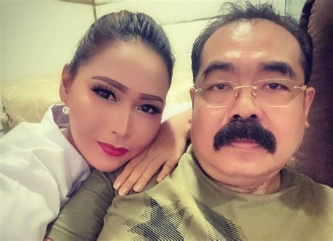 adam suseno biodata lengkap suami inul daratista pemilik kumis tebal