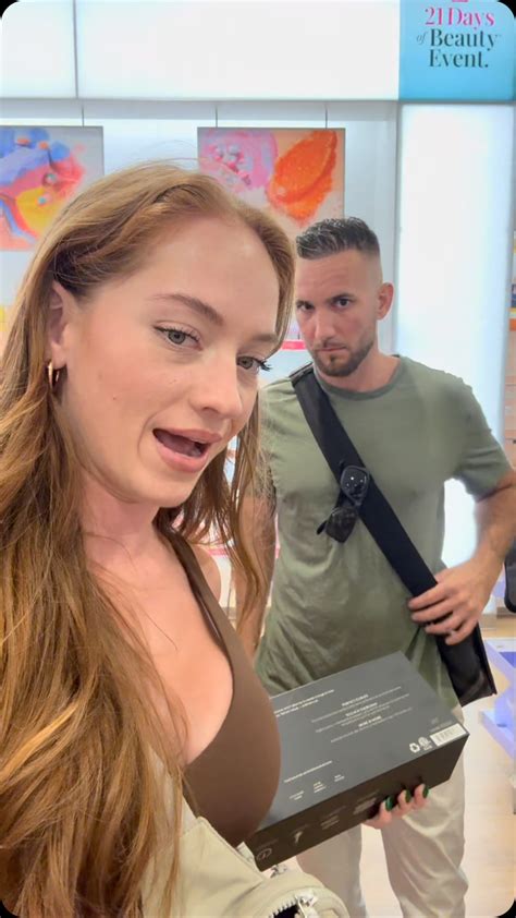 When the intrusive thoughts win. 🤣 #couplescomedy #coupleshumor #humor