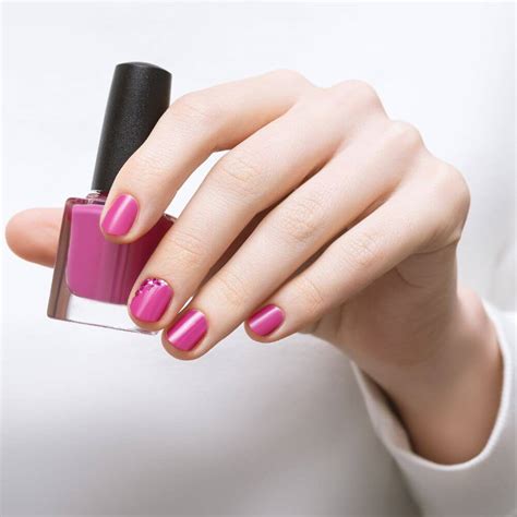 Best Quick Dry Nail Polish | Our Top 3 Picks