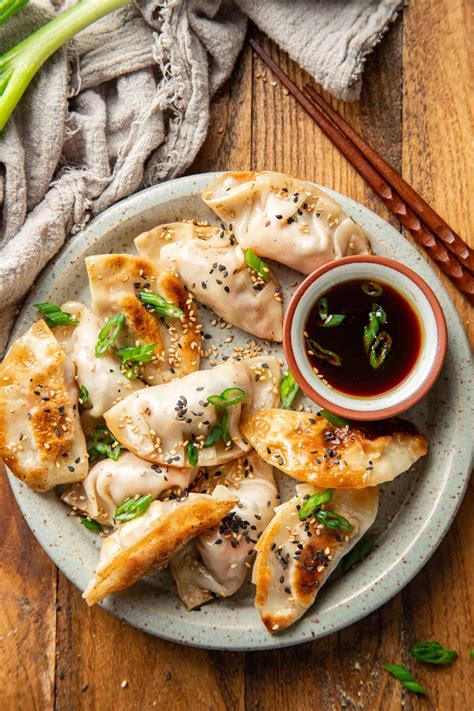 Vegan Vegetable Potstickers - Connoisseurus Veg