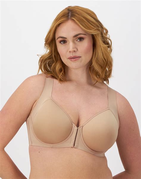 Bali Women's One Smooth U Posture Boost w/EverSmooth Back Underwire Bra
