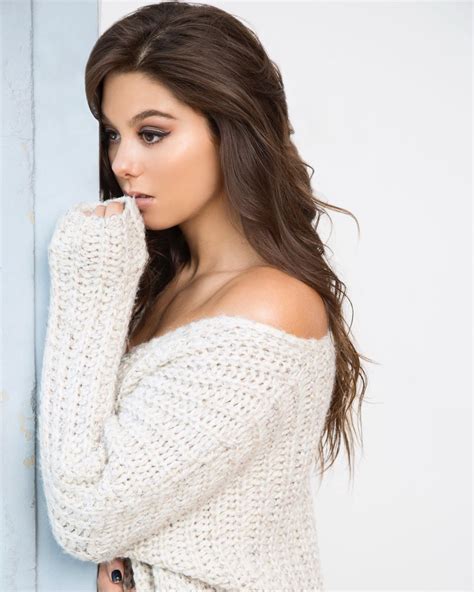 Starlet Arcade: Sexy Kira Kosarin