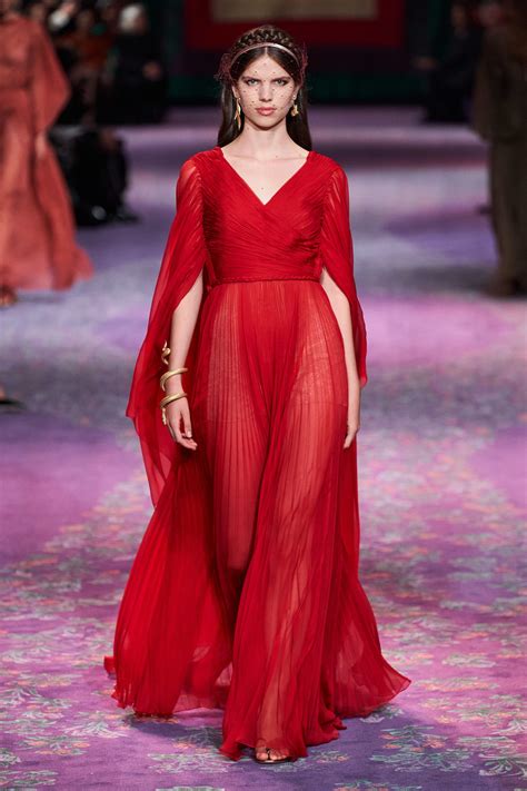 Christian Dior Spring 2020 Couture Fashion Show Collection: See the ...