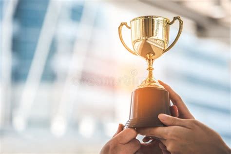 Трофей чемпиона золотой для предпосылки победителя Концепция успеха и ...
